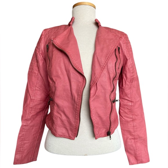 Coral Guess Jacket ππͺΈ - Picture 2 of 13